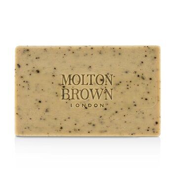 Molton Brown Sabonete Re-charge Black Pepper Body Scrub Bar
