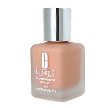 Clinique Base liquida Superbalanced - No. 11 / CN 72 Sunny