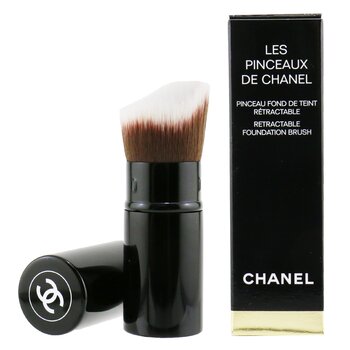 Les Pinceaux De Chanel Retractable Foundation Brush