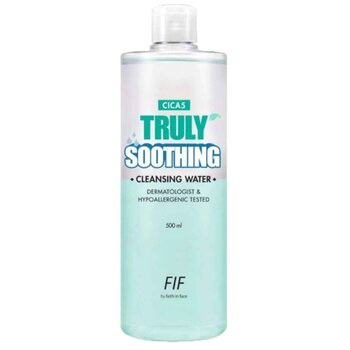 fé na cara Cica 5 Truly Soothing Cleansing Water